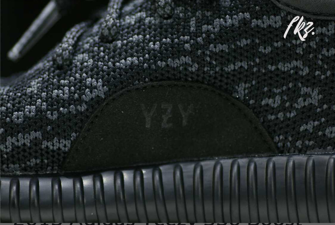 Adidas Yeezy 350 Boost 2015 para bebé, color negro pirata