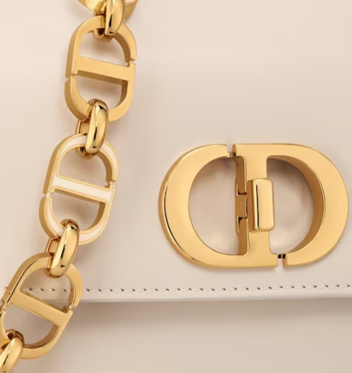 BOLSO 30 MONTAIGNE AVENUE Piel de becerro color marfil polvoriento