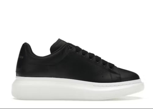 Alexander McQueen - Zapatillas oversize con suela blanca y negra