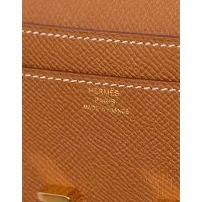 Cartera Hermès Constance To Go Gold con herrajes dorados Epsom